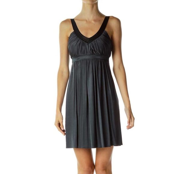 BCBGMaxAzria Dresses & Skirts - BCBG MaxAzria Dark Blue V-Neck Dress with Gold Lining